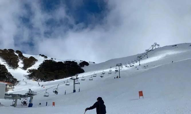 在《雪山滑雪大冒险三》中探索三座新雪山（全新挑战等你来战）  第1张